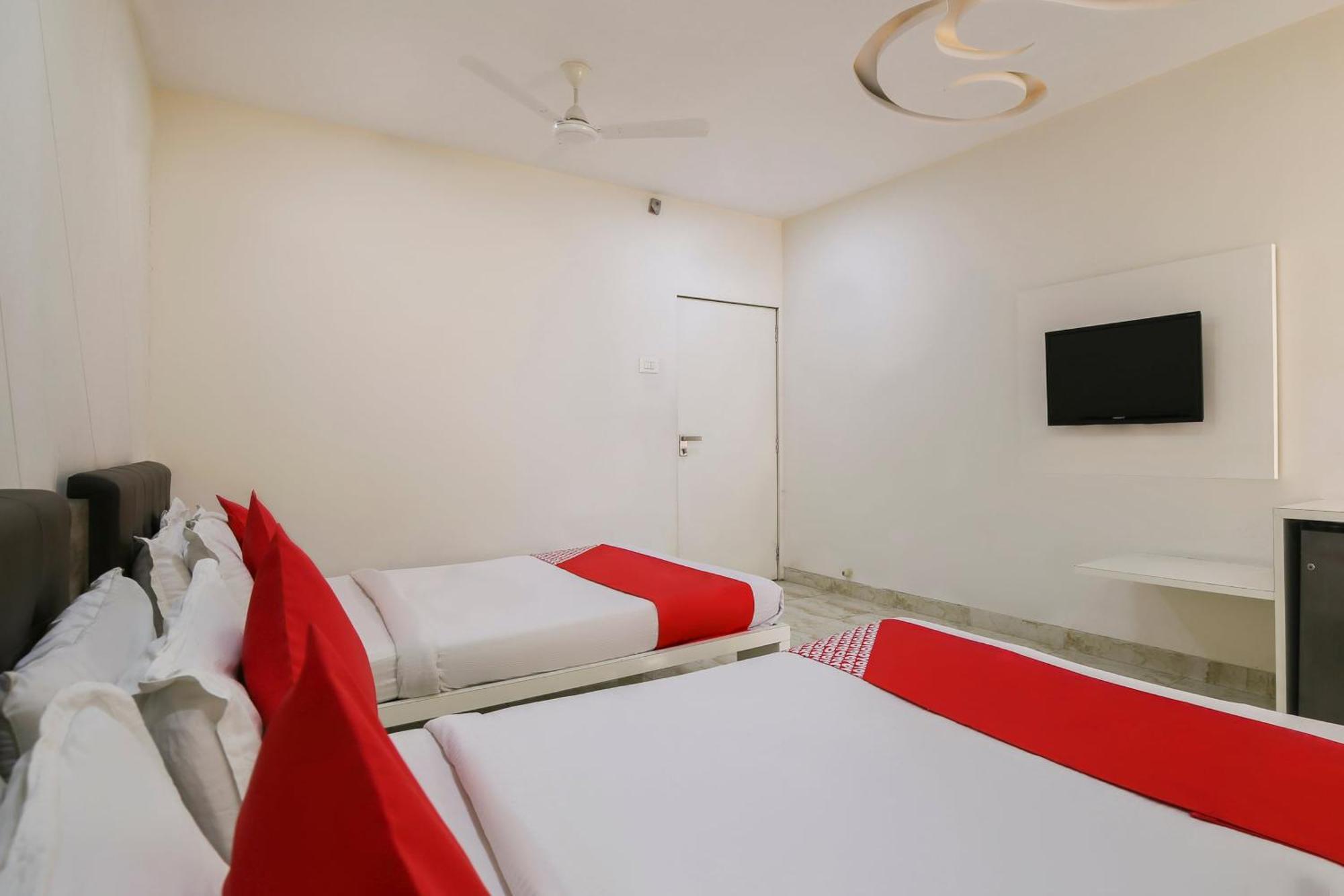 Hotel O Shiv Vatika Banquet & Rooms Bhatha Eksteriør bilde