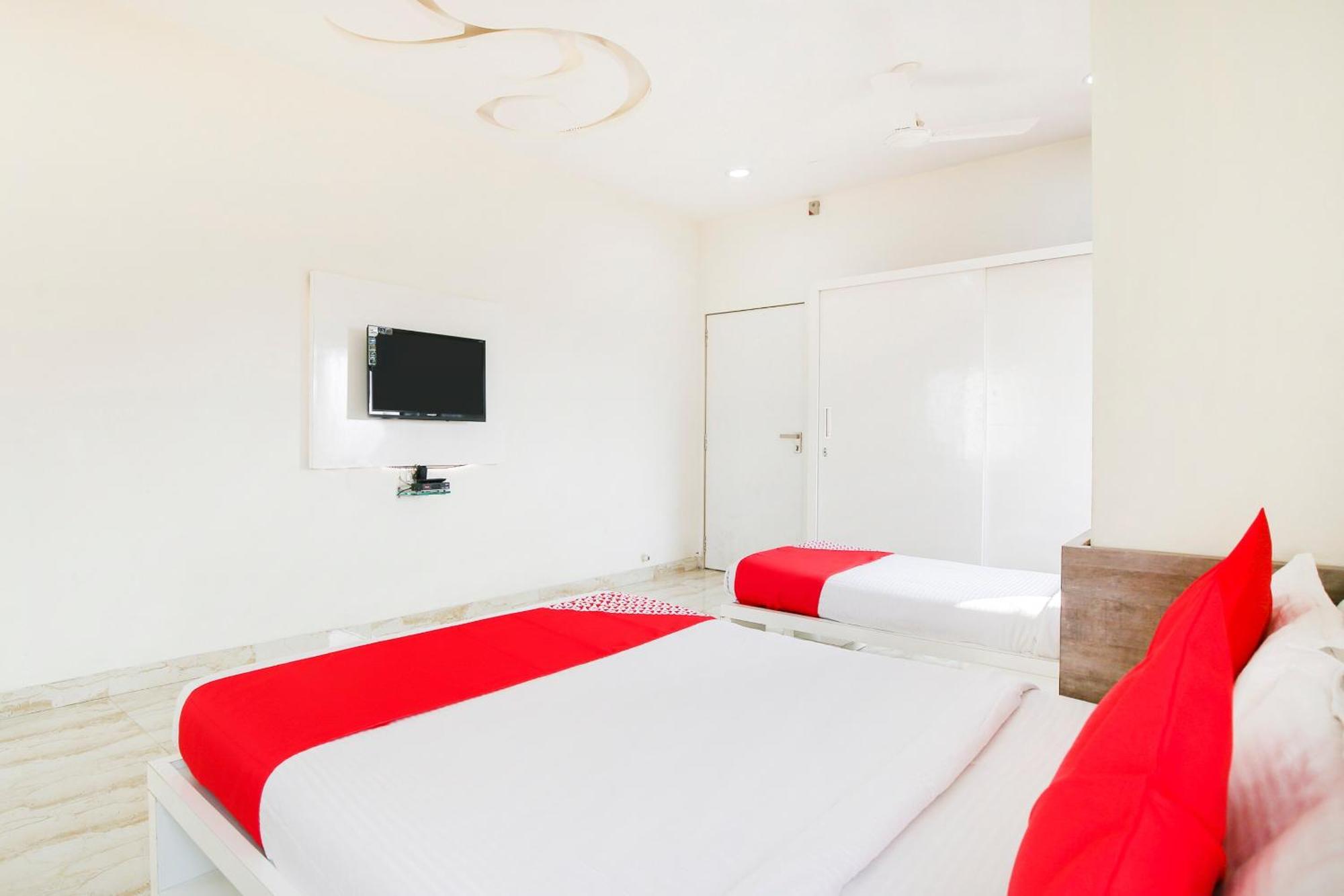 Hotel O Shiv Vatika Banquet & Rooms Bhatha Eksteriør bilde