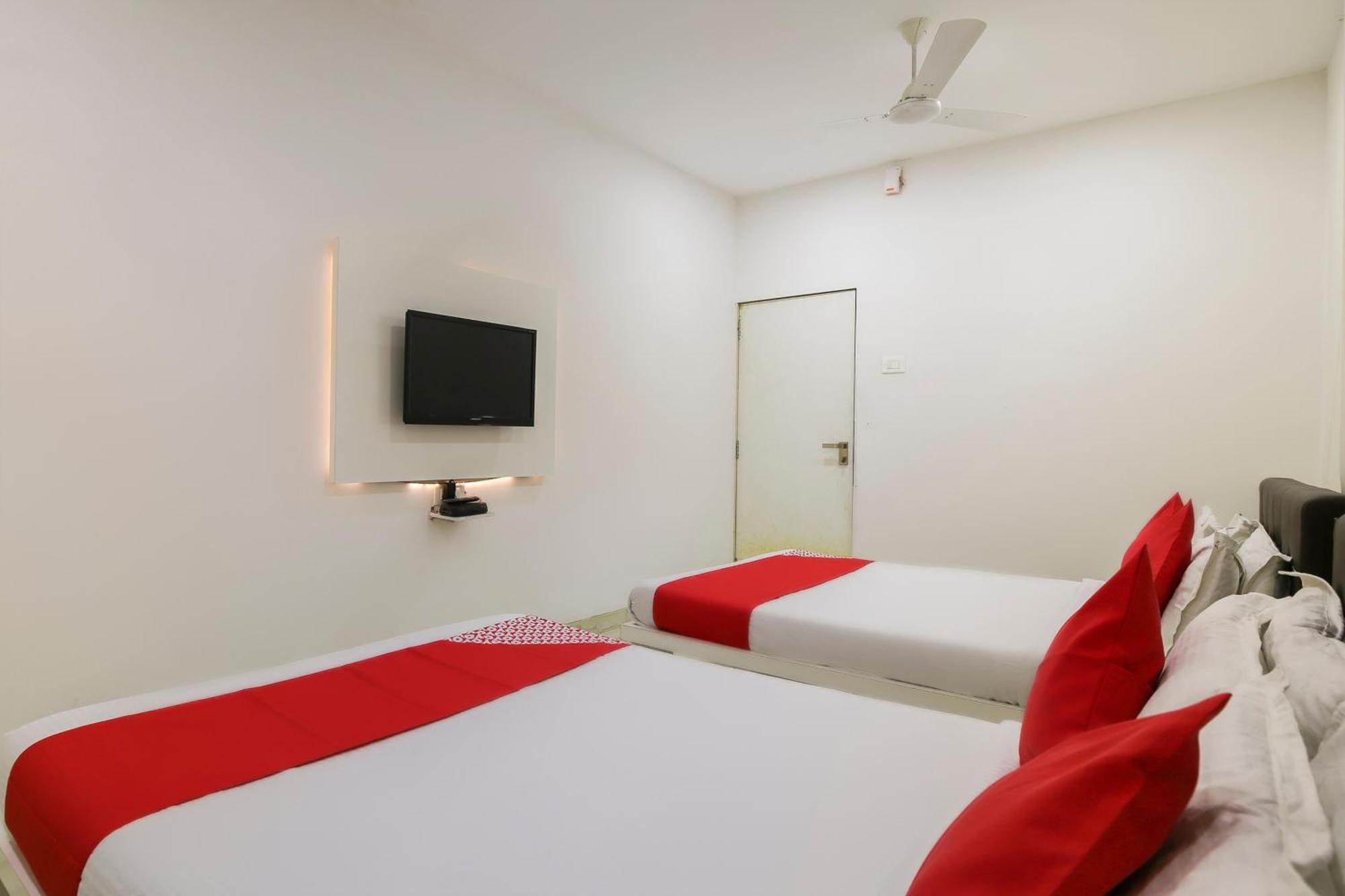 Hotel O Shiv Vatika Banquet & Rooms Bhatha Eksteriør bilde
